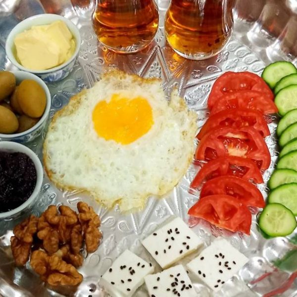 سینی صبحانه ایرانی
